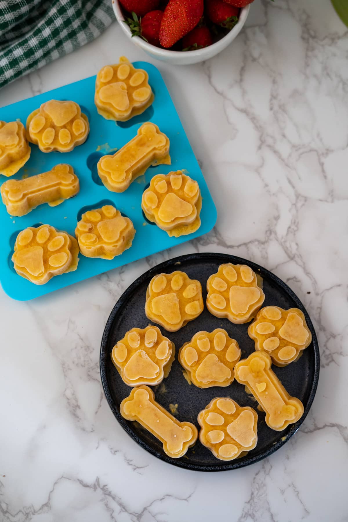 Frozen pumpkin yogurt peanut butter dog treats hotsell