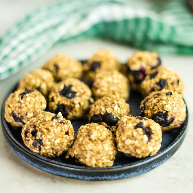 banana blueberry baked dogs treats